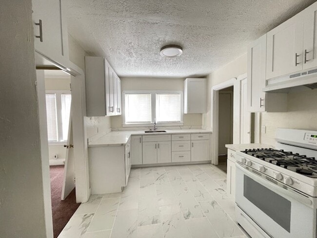 Photo - 00833 Unit 833