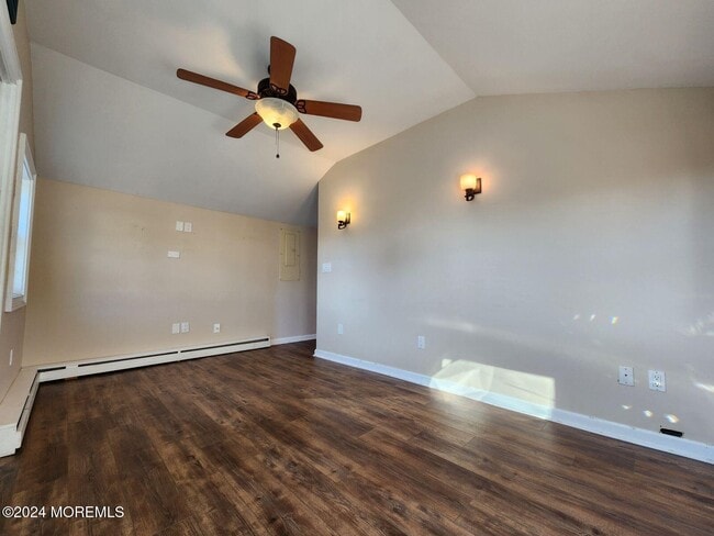 Photo - 43 Shoreland Terrace