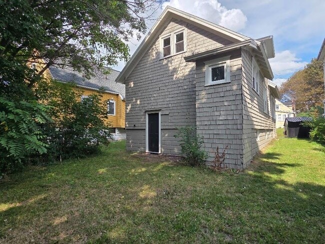 Photo - 262 Bruce St