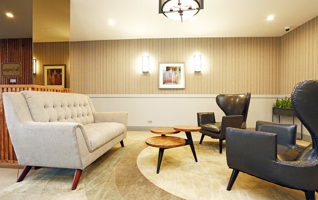 Photo - Covington - 4600 N Clarendon Ave