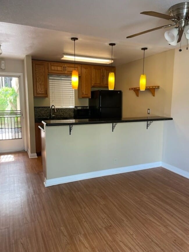 Building Photo - Available now - 2 bedroom / 2 bath / 2 parking in Mililani