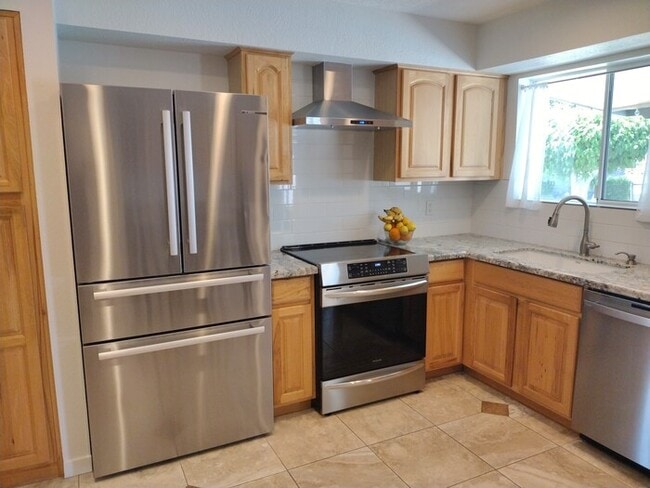 Photo - 3 Bedroom + Den Home with Private Pool in Mesa!