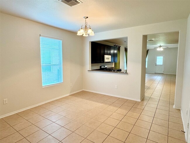 Photo - 1331 S Maple Dr