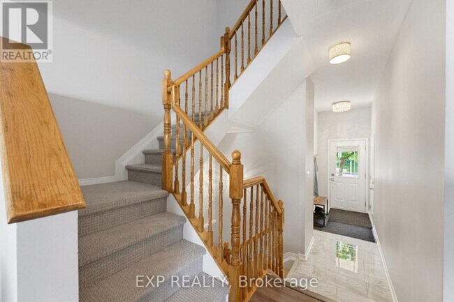 Photo - 2215 Silverado Crescent