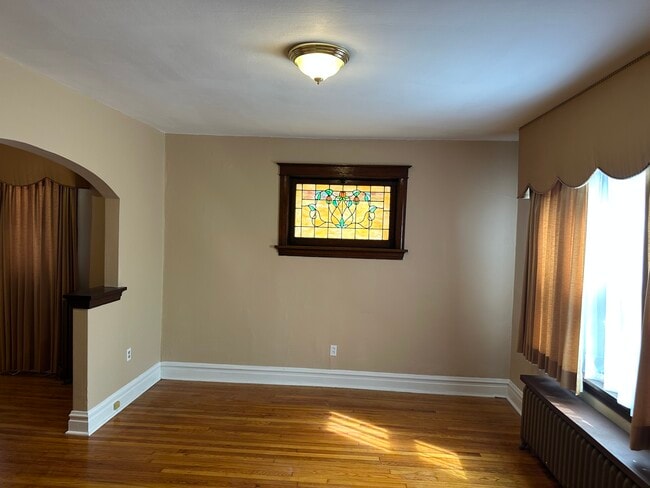 Unidad 1 de la sala de estar - 4947 Cote Brilliante Ave Unidad 4947 #1