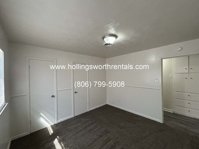 Photo - Spacious 3 bedroom Bonus Room and Laundry room
