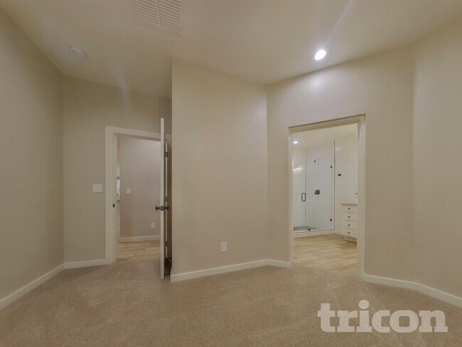 Photo - 109 E Mountain View Dr