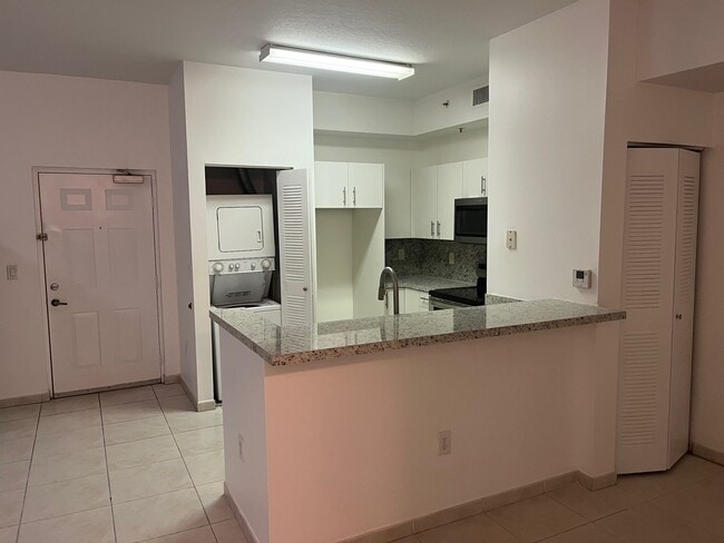 Photo - 7300 NW 114th Ave Unit 107