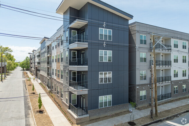 Building Photo - The Eclipse in Russell Preleasing Now!! Rental
