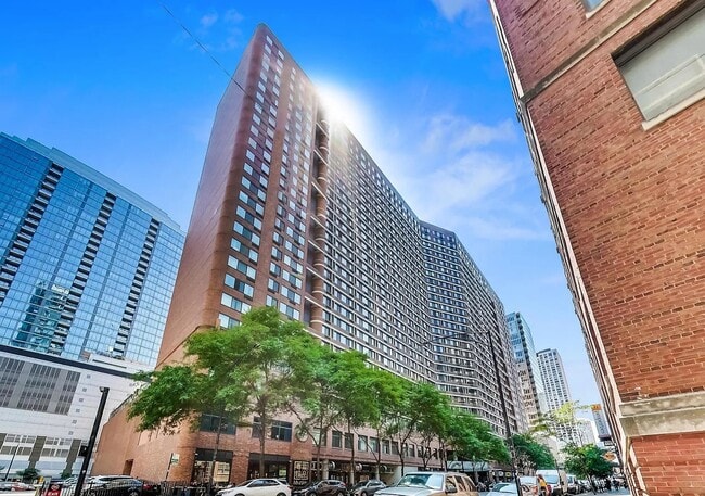 Building Photo - 211 E Ohio St Unit 502
