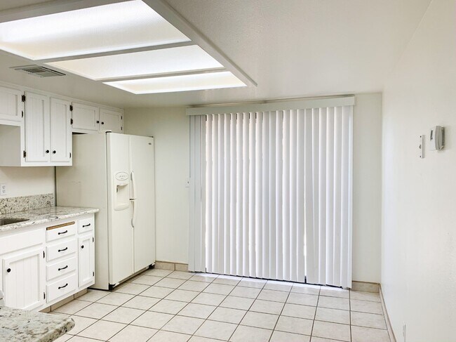 Photo - 940 W Graaf Ave Unidad A