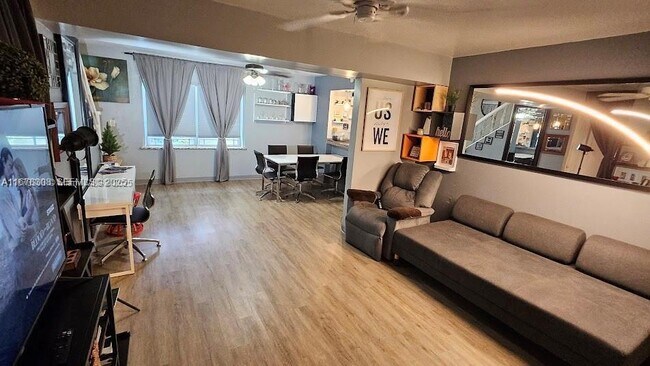 Photo - 3600 S Le Jeune Rd Unidad 3600