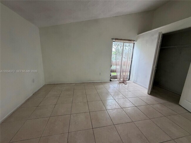 Photo - 4634 NW 185th St