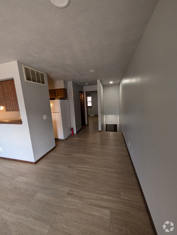 Building Photo - 615 S 2nd St Rental