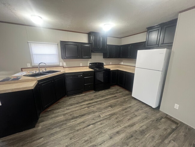 Photo - 30 Locust St