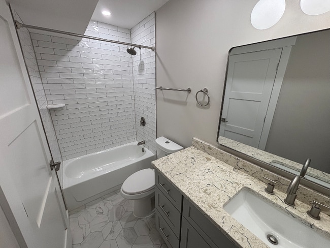 Photo - 1418 A St SE Unit #1