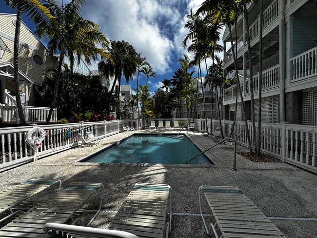 Building Photo - Key West Condo For Rent