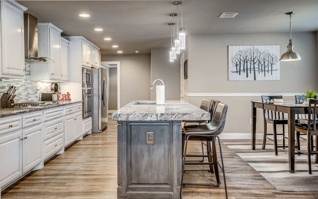 Photo - 730 S Mesquite Ave