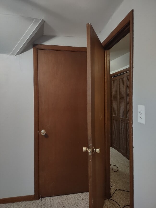 Photo - 5056 Jarvis Ave