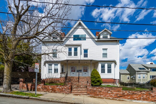 5 Munroe St Unit 1