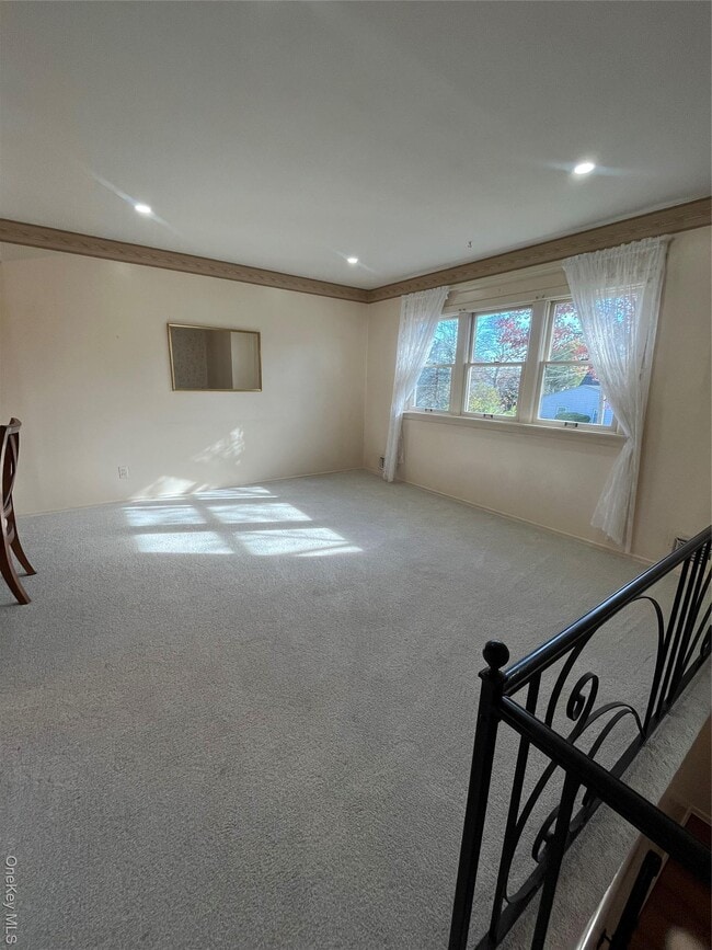 Photo - 27 Douglass St