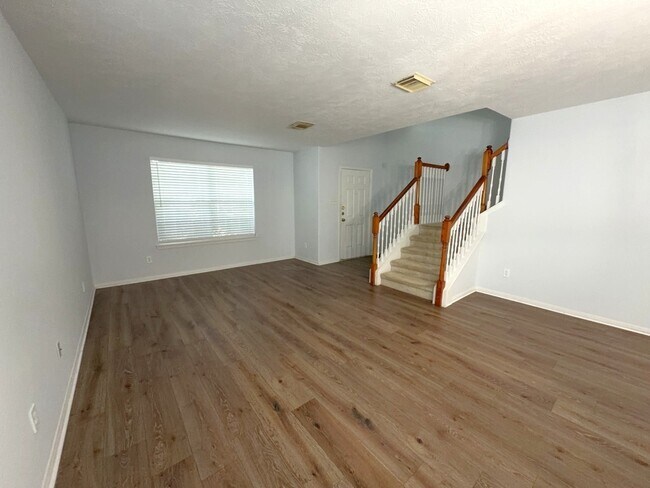 Photo - 6519 Gorton Dr