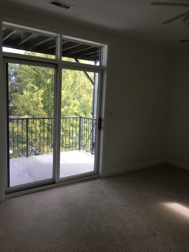 Master bedroom and the back bolcany - 6123 S Kimbark Ave Unit 2S