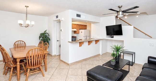 6709 Calle La Paz
