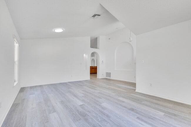 Photo - 7931 Oakstone Ct