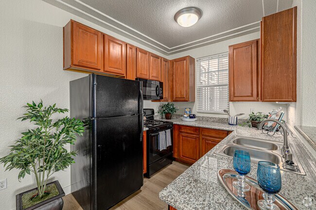 2BR, 2BA - 950SF - Kitchen
