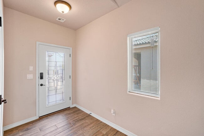 Photo - 852 Lemington St