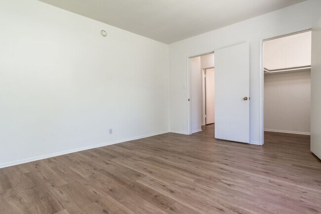 4653 Fulton Ave Unidad 16