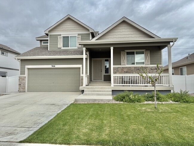 Photo - 906 Ashbrook Dr House