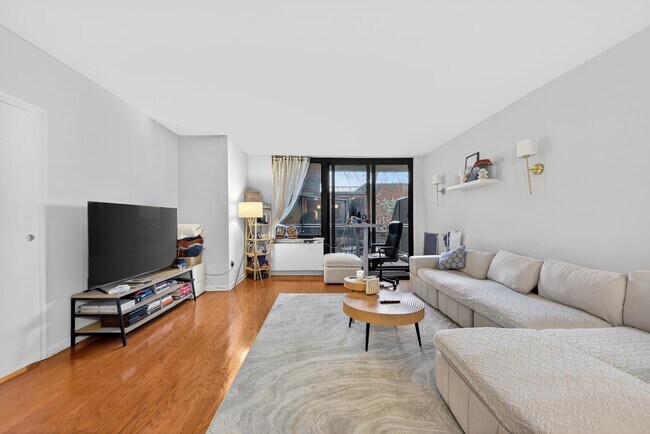 Photo - 700 Grove St Unit 2w