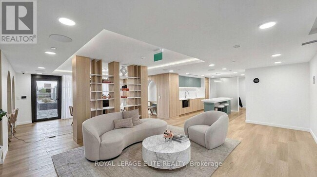 Photo - 3009 Novar Rd Unit 212