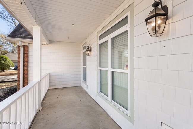 Photo - 108 Van Dyke Cove