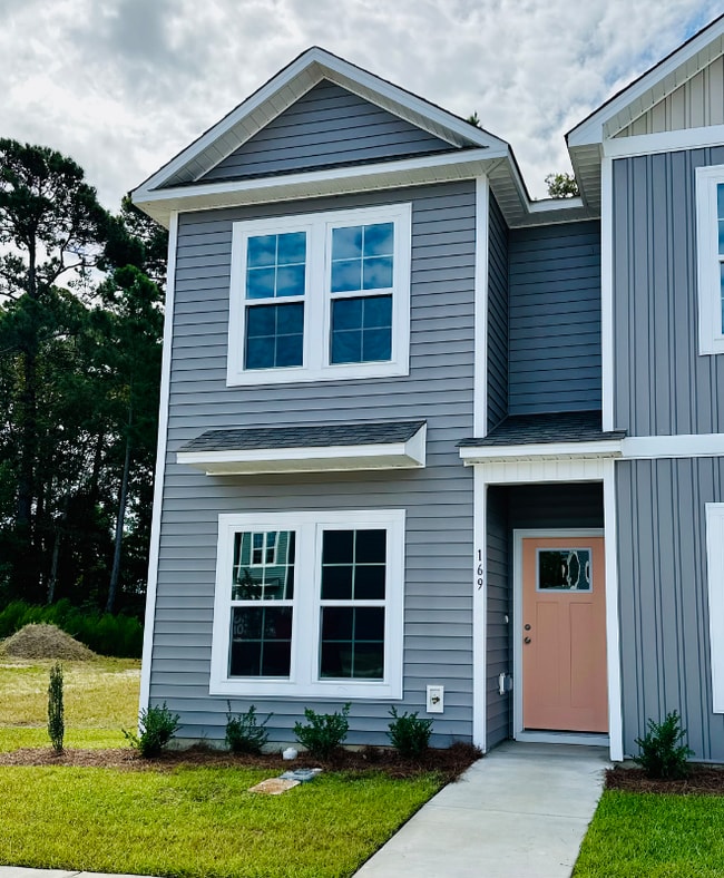 Building Photo - 169 Loren Rd Rental
