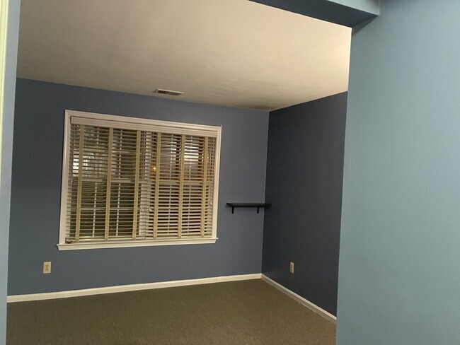 Photo - 420 Stratford Pl