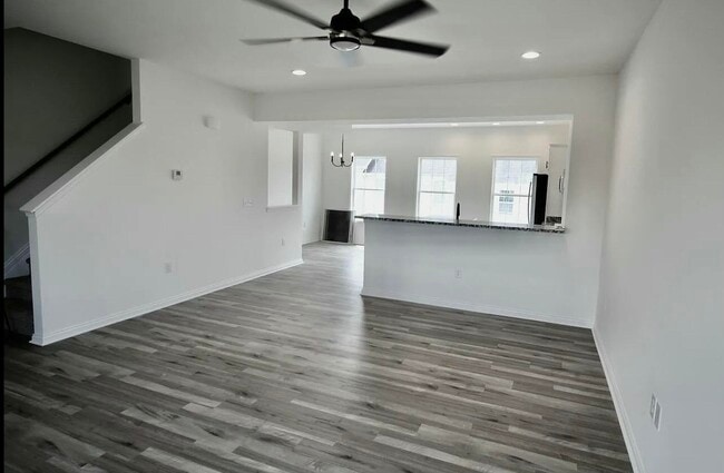 Photo - 1145 Appian Crossing Way