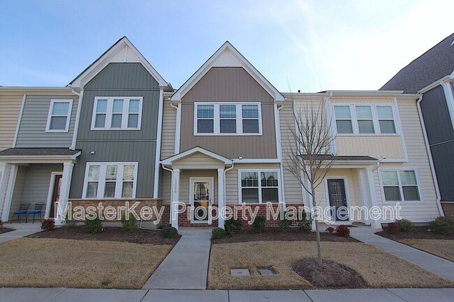 Photo - 1328 Farm Pond Trail Townhome