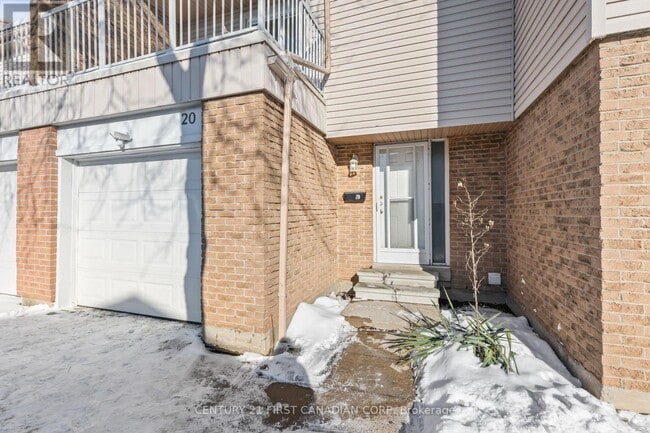 Photo - 500 Osgoode Dr