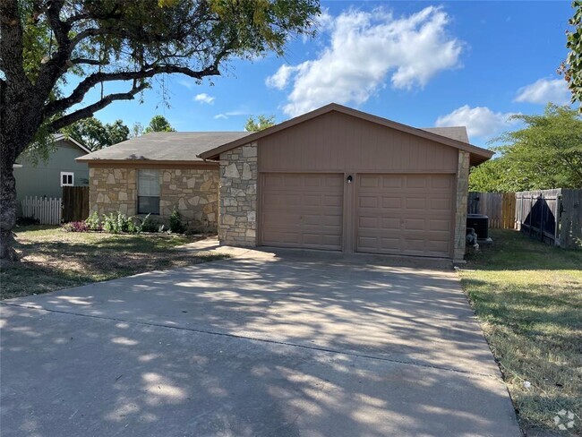 Building Photo - 907 Canterfield Ln Rental