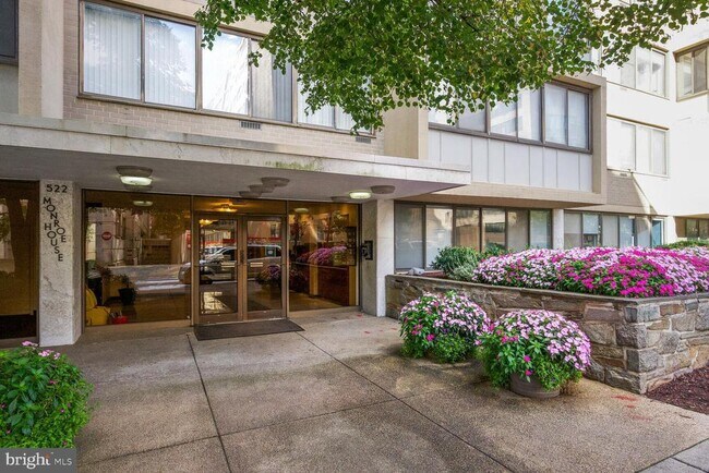 Photo - 522 21st St NW Apartment Unit 912