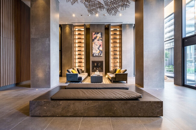 Photo - 55-2755 Charles St E