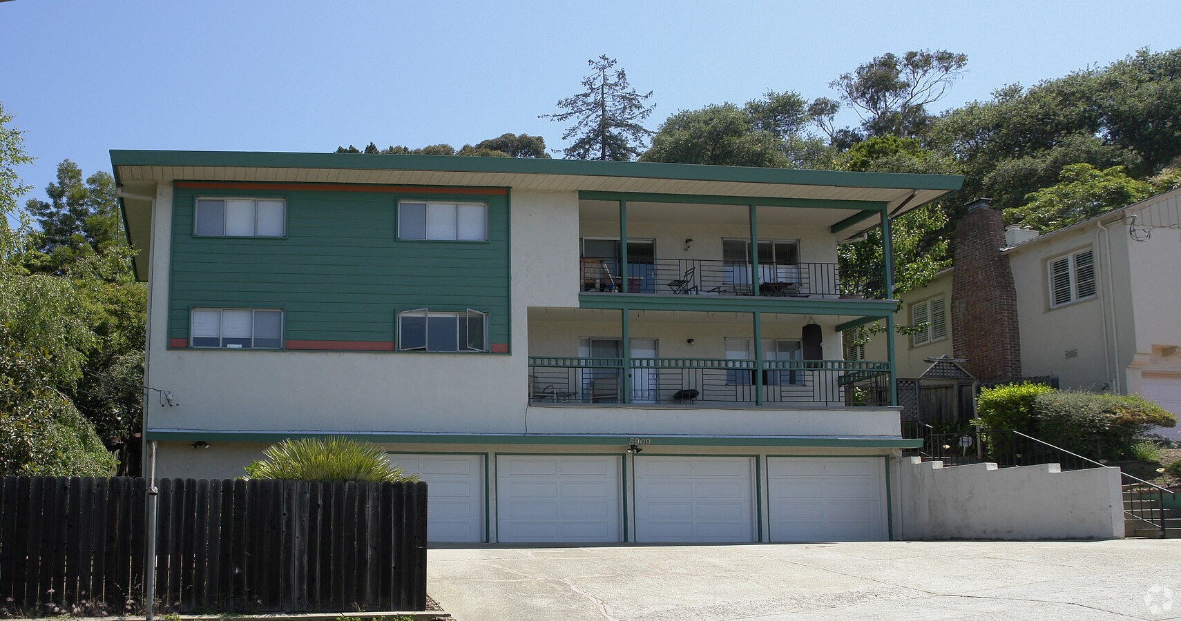 Photo - 5900 Laird Ave