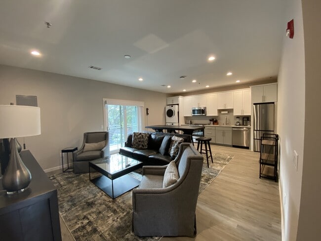 3 Burkes Beach Rd