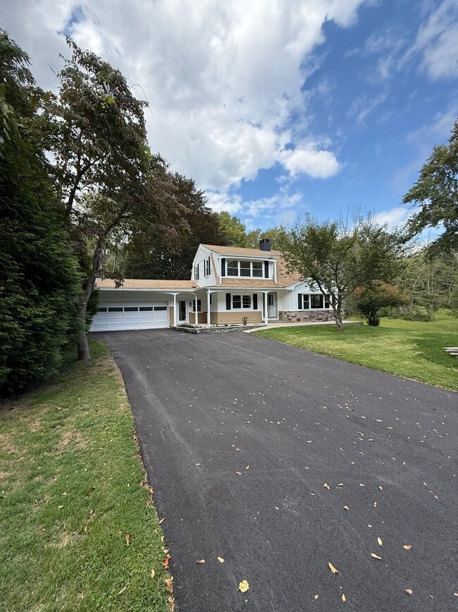 Building Photo - 62 Belfield Dr Rental