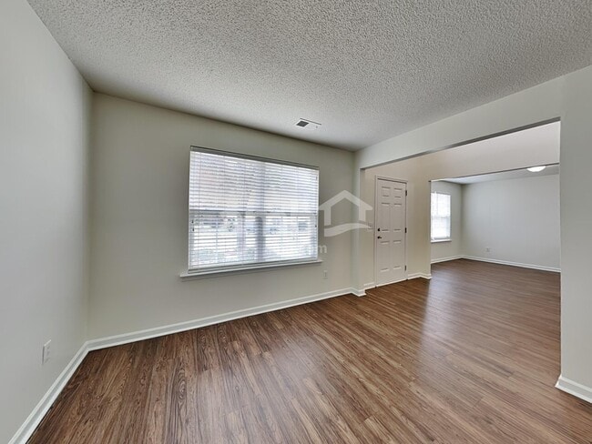 Photo - 520 Dogwood Creek Pl