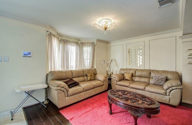 Photo - 3219 Leila Oaks Dr