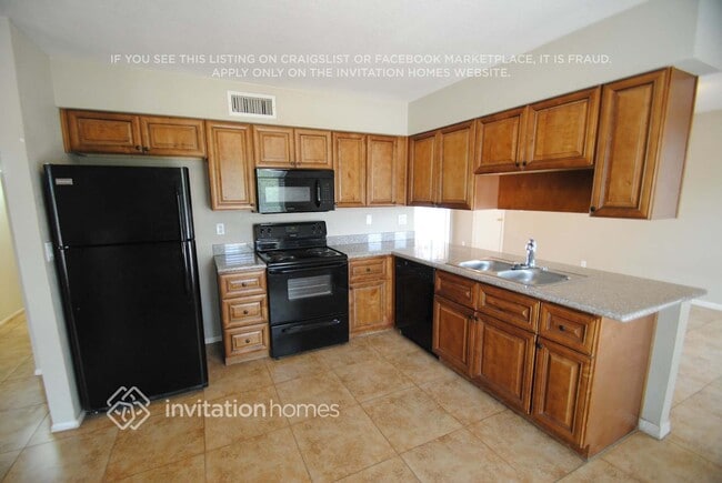 Photo - 834 E Glade Ave